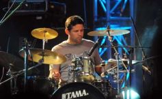 Foto de la galería: Peteco Carabajal en el Día de la Memoria