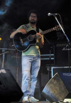 Foto de la galería: Peteco Carabajal en el Día de la Memoria