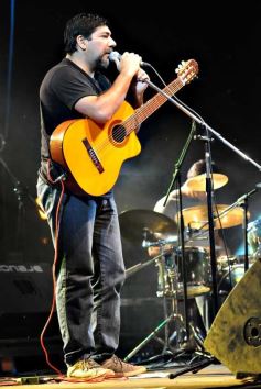 Foto de la galería: Peteco Carabajal en el Día de la Memoria