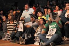 Foto de la galería: Peteco Carabajal en el Día de la Memoria