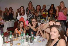 Foto de la galería: Con Ingrid Grudke, Todos por Carina