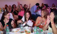 Foto de la galería: Con Ingrid Grudke, Todos por Carina