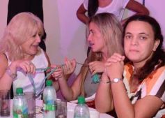 Foto de la galería: Con Ingrid Grudke, Todos por Carina