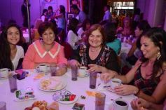 Foto de la galería: Con Ingrid Grudke, Todos por Carina