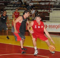 Foto de la galería: Tokio venció a Brown por 72 a 54