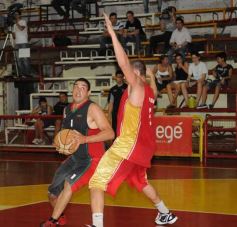 Foto de la galería: Tokio venció a Brown por 72 a 54