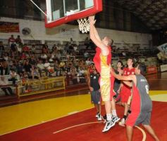 Foto de la galería: Tokio venció a Brown por 72 a 54