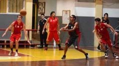 Foto de la galería: Tokio venció a Brown por 72 a 54