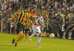 Foto de la galería: Guaraní rescató un punto ante Santamarina