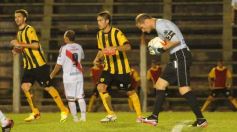 Foto de la galería: Guaraní rescató un punto ante Santamarina