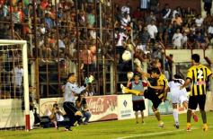 Foto de la galería: Guaraní rescató un punto ante Santamarina