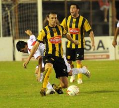 Foto de la galería: Guaraní rescató un punto ante Santamarina