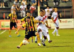 Foto de la galería: Guaraní rescató un punto ante Santamarina