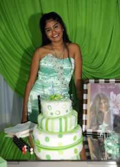 Foto de la galería: Sabrina Portes y sus quince primaveras