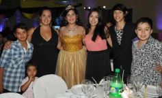 Foto de la galería: Tamara Vera y su gran fiesta de 15 años