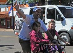 Foto de la galería: La bicicleteada del Roque reunió a 4 mil solidarios