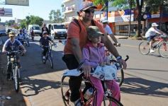 Foto de la galería: La bicicleteada del Roque reunió a 4 mil solidarios