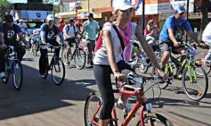 Foto de la galería: La bicicleteada del Roque reunió a 4 mil solidarios