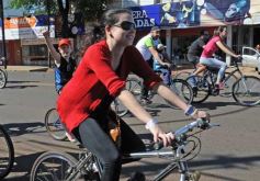 Foto de la galería: La bicicleteada del Roque reunió a 4 mil solidarios