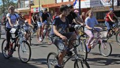 Foto de la galería: La bicicleteada del Roque reunió a 4 mil solidarios