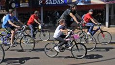 Foto de la galería: La bicicleteada del Roque reunió a 4 mil solidarios