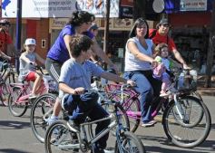 Foto de la galería: La bicicleteada del Roque reunió a 4 mil solidarios