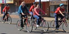 Foto de la galería: La bicicleteada del Roque reunió a 4 mil solidarios