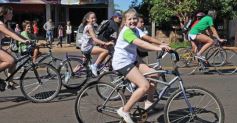 Foto de la galería: La bicicleteada del Roque reunió a 4 mil solidarios