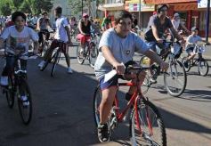 Foto de la galería: La bicicleteada del Roque reunió a 4 mil solidarios
