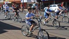 Foto de la galería: La bicicleteada del Roque reunió a 4 mil solidarios