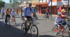 Foto de la galería: La bicicleteada del Roque reunió a 4 mil solidarios