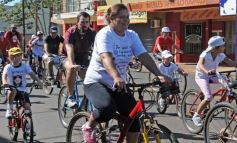 Foto de la galería: La bicicleteada del Roque reunió a 4 mil solidarios