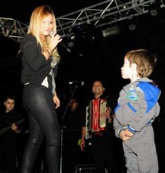 Foto de la galería: La Princesita Karina cantó en el Anfiteatro de Posadas