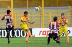 Foto de la galería: Crucero ganó a Instituto y va por más