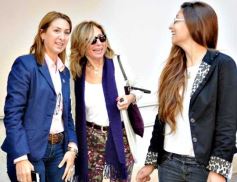 Foto de la galería: La DGR entregó el 0 Kilómetro a Lucía Marianela Ríos