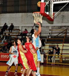 Foto de la galería: Victoria de OTC en el templo japonés