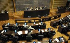 Foto de la galería: Diputados en pleno trabajo