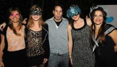 Foto de la galería: Julieta Oggier celebró su cumple con disfraces