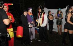 Foto de la galería: Julieta Oggier celebró su cumple con disfraces