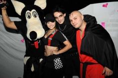 Foto de la galería: Julieta Oggier celebró su cumple con disfraces