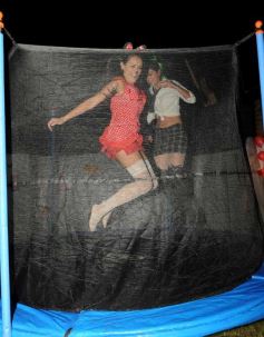 Foto de la galería: Julieta Oggier celebró su cumple con disfraces