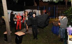 Foto de la galería: Julieta Oggier celebró su cumple con disfraces