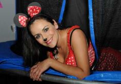 Foto de la galería: Julieta Oggier celebró su cumple con disfraces