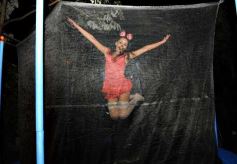 Foto de la galería: Julieta Oggier celebró su cumple con disfraces