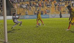 Foto de la galería: Crucero cayó ante Brown de Adrogué