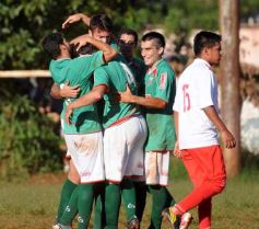 Foto de la galería: Brown venció por 1 a 0 a Huracán
