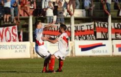 Foto de la galería: Guaraní ganó por goleada a Juventud Unida