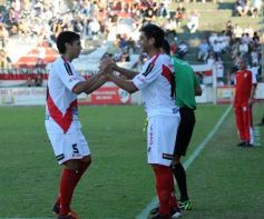 Foto de la galería: Guaraní ganó por goleada a Juventud Unida