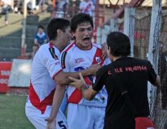 Foto de la galería: Guaraní ganó por goleada a Juventud Unida