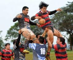 Foto de la galería: Centro de Cazadores se adueñó de clásico